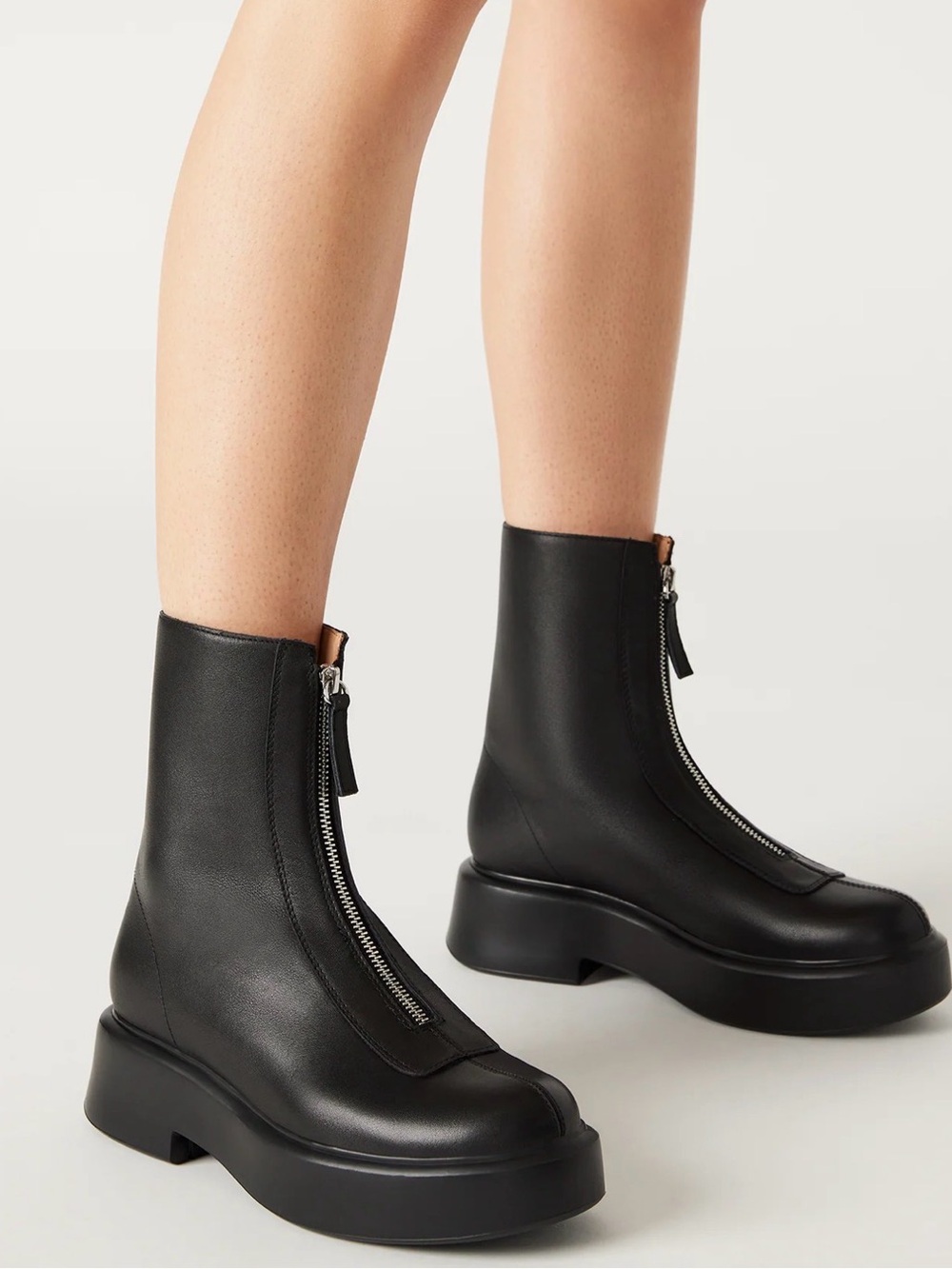 Steve Madden Jones Black Leather Ankle Boot - Size 7.5